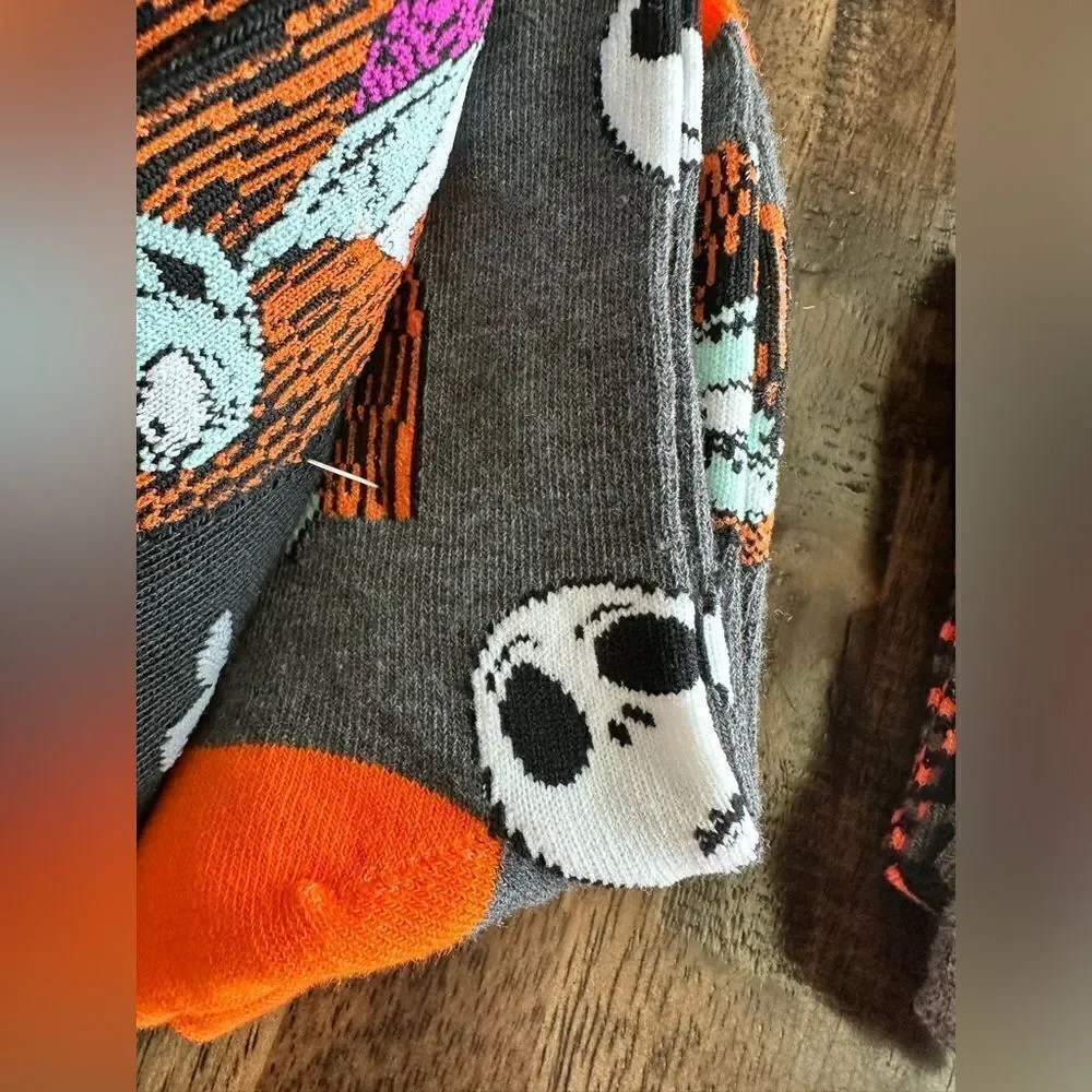 NWT Women’s 4 Pair Halloween Socks - Orange/Black - Dog Paw Socks